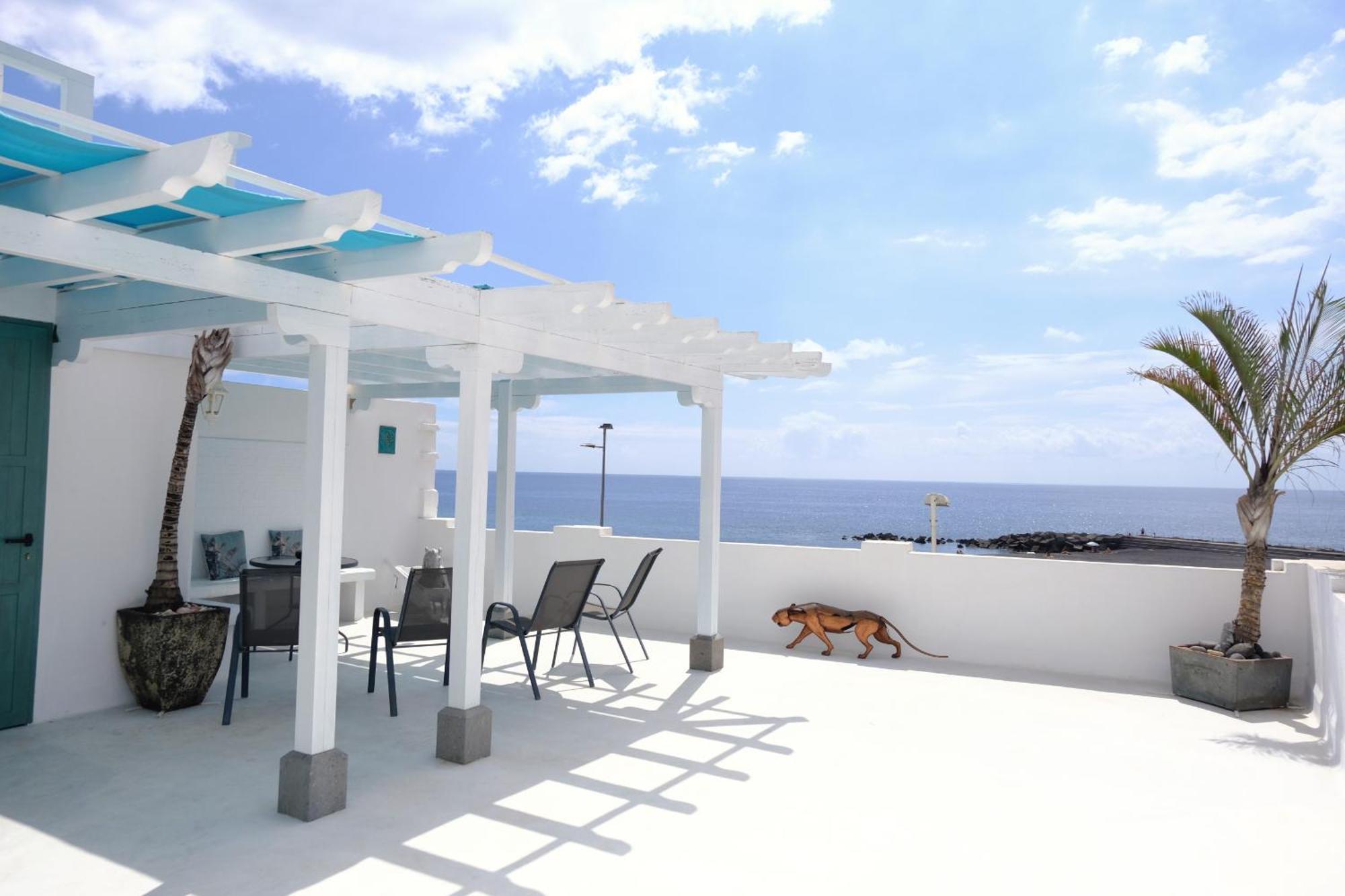 Rooftop Dreamhouse - 3Br With Seaviews 산타크루즈데라팔마 외부 사진