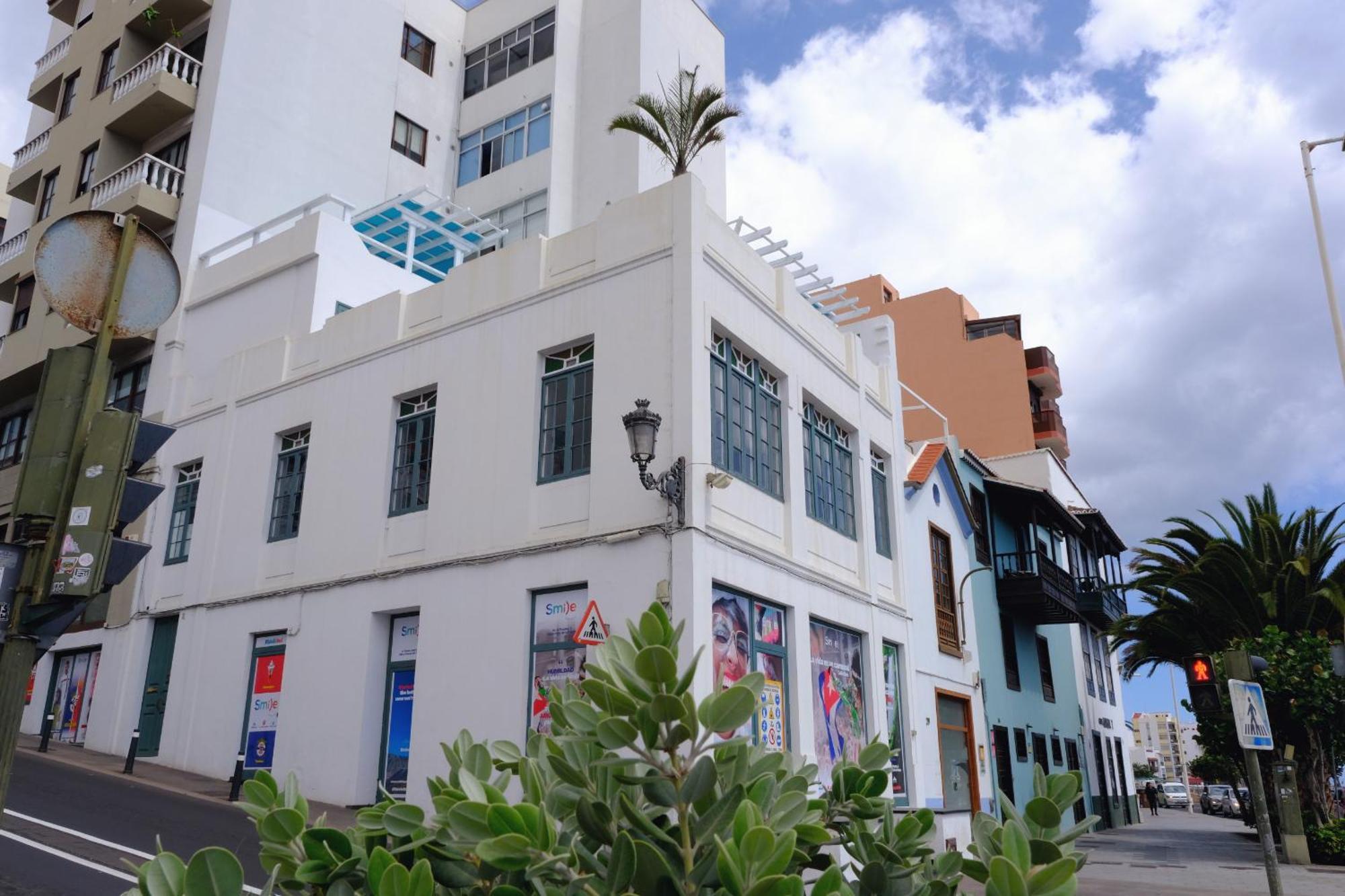 Rooftop Dreamhouse - 3Br With Seaviews 산타크루즈데라팔마 외부 사진